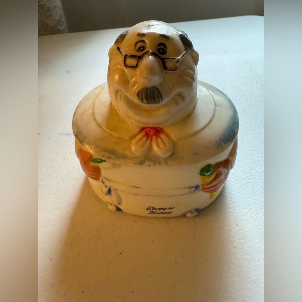 Vintage Denture Holder Chopper Hopper Plastic Bathroom teeth container